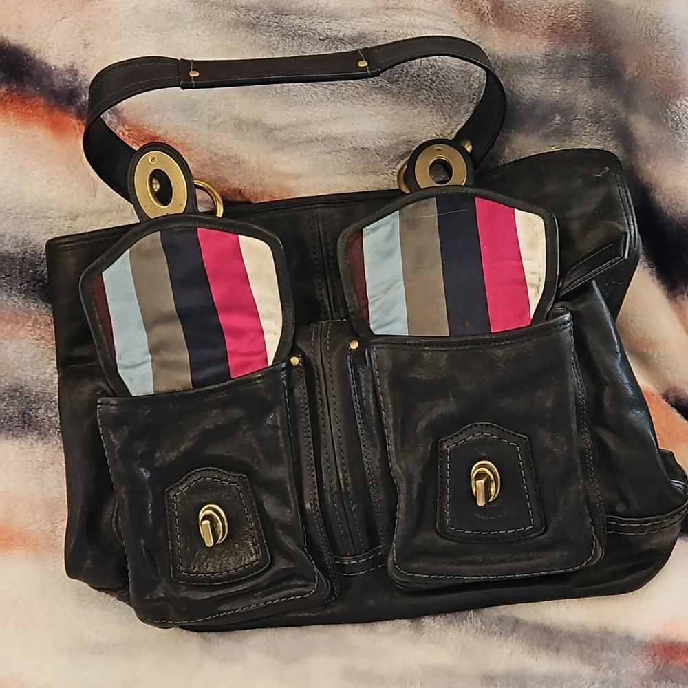 Vintage Coach tote. Dark navy soft leather. No marks or scratches. - Picture 7 of 8